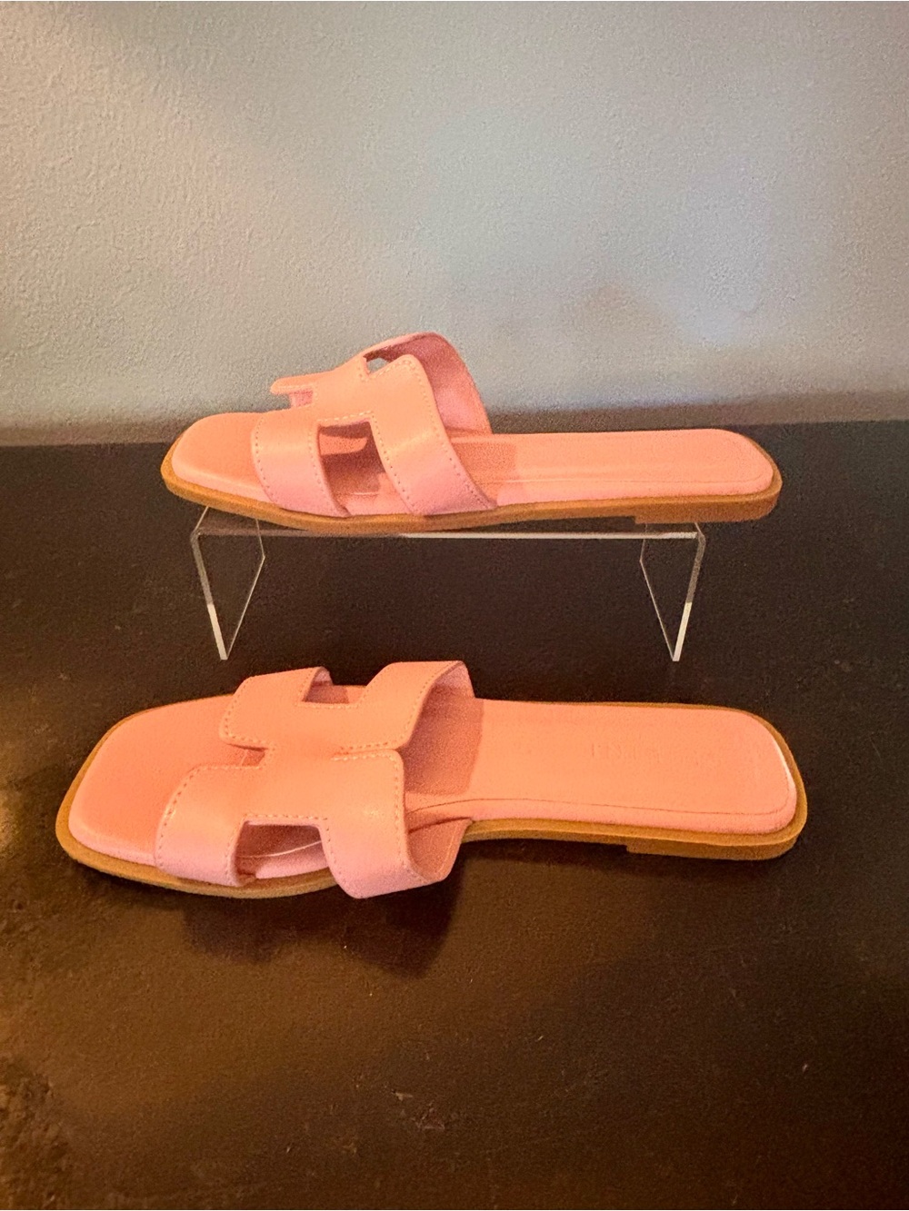 Never Worn Women's Pink Slide Sandals - Picture 9 of 9